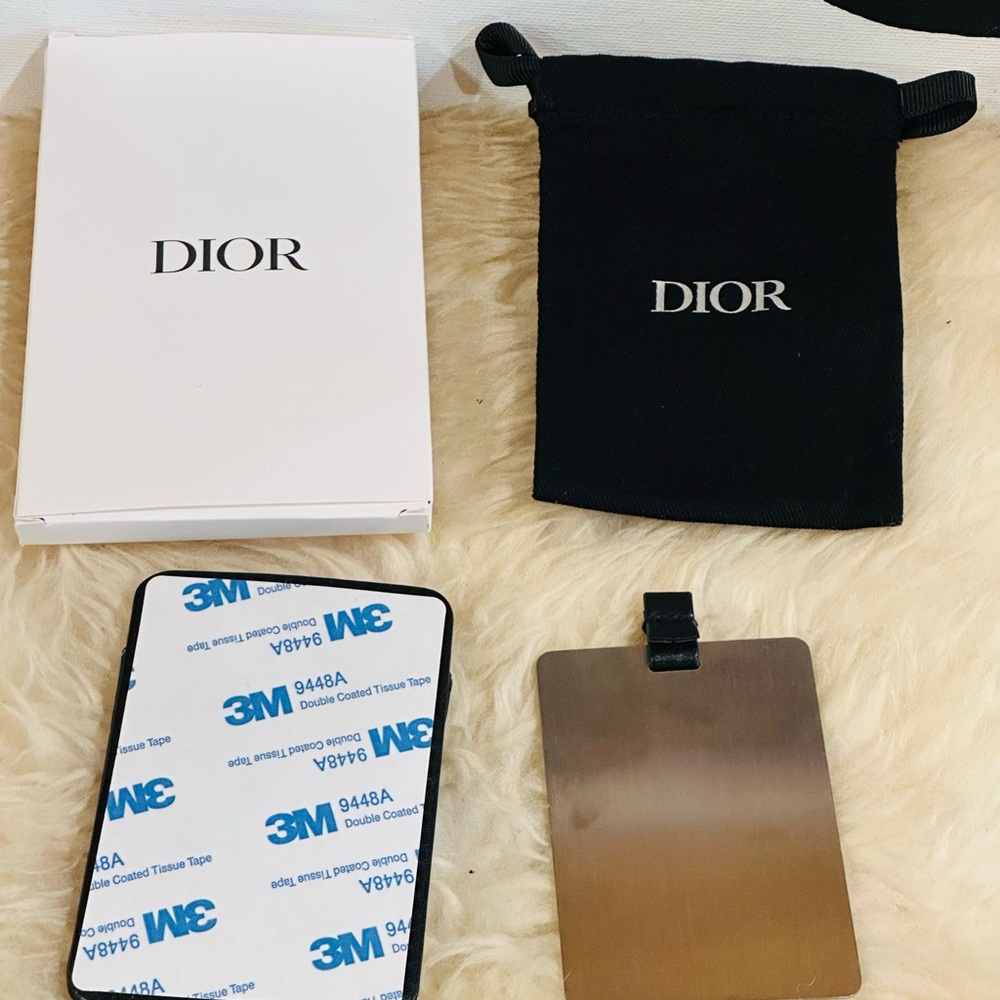 🔥 NIB Dior Quilted Card Case & Mirror w/ Phone Sticker Limited Edition - Picture 4 of 6